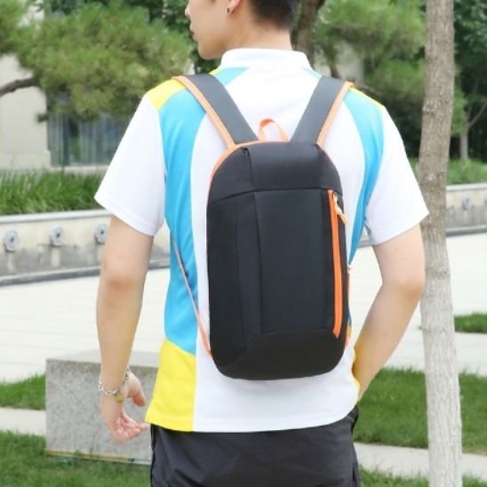 sac de sport noir sur le dos yoga zenitude