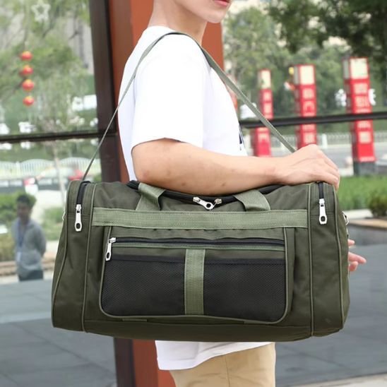 sac de sport vert homme vue de côté yoga zenitude