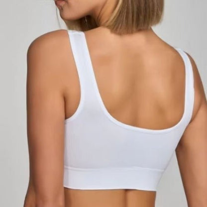 Soutien gorge sport blanc sur femme blonde vue de dos yoga zenitude