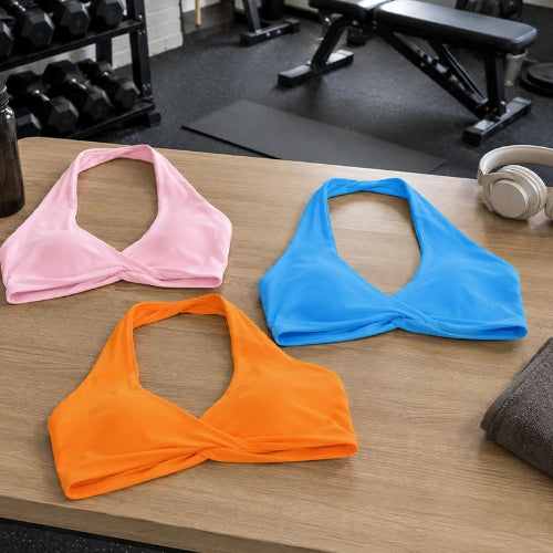 Soutien gorge sport choix de couleurs sur table en bois yoga zenitude