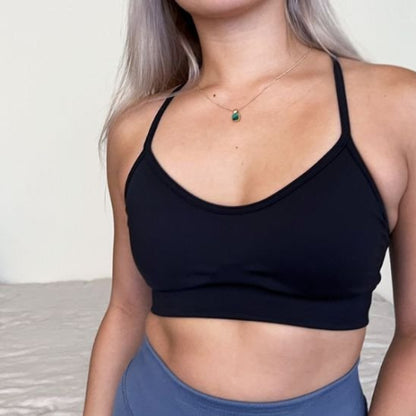 Soutien gorge sport noir vue de face yoga zenitude
